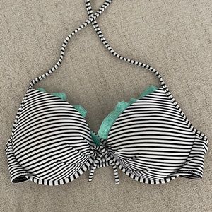 Victoria’s Secret bikini top